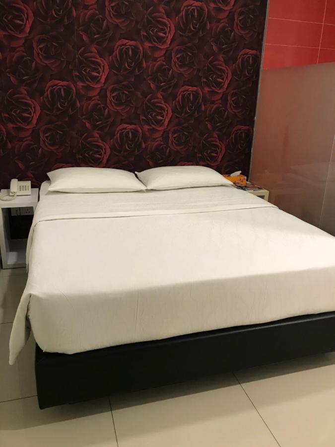 Goody Hotel ジョホールバル エクステリア 写真