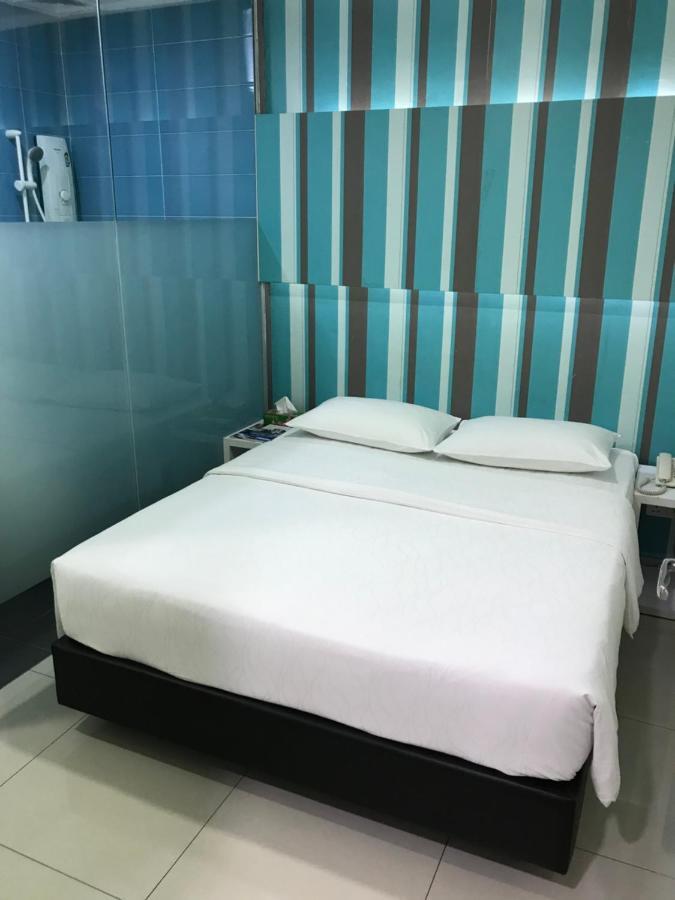 Goody Hotel ジョホールバル エクステリア 写真