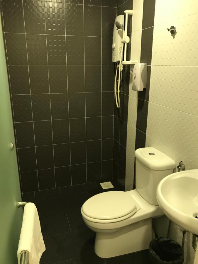 Goody Hotel ジョホールバル エクステリア 写真