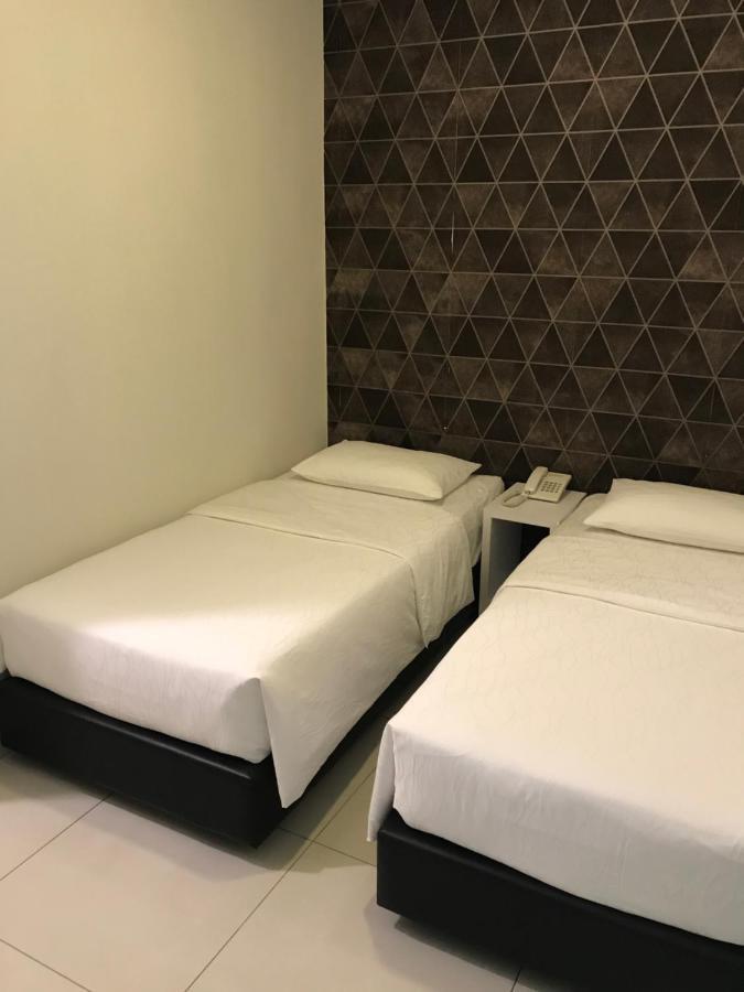 Goody Hotel ジョホールバル エクステリア 写真