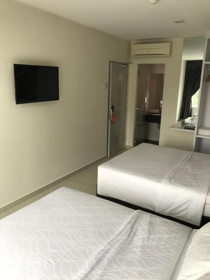 Goody Hotel ジョホールバル エクステリア 写真